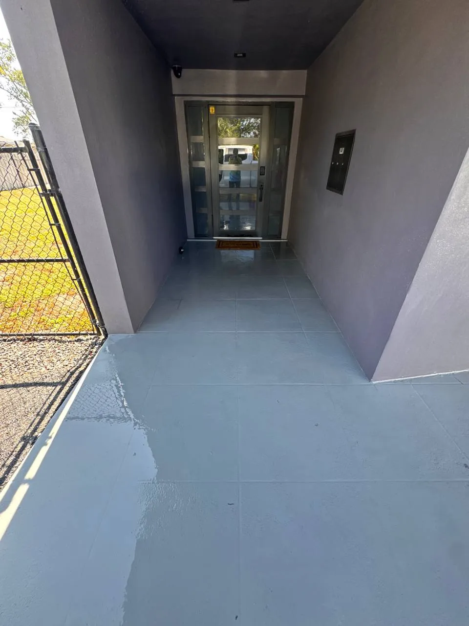 Commercial entrance cleaning in Jupiter