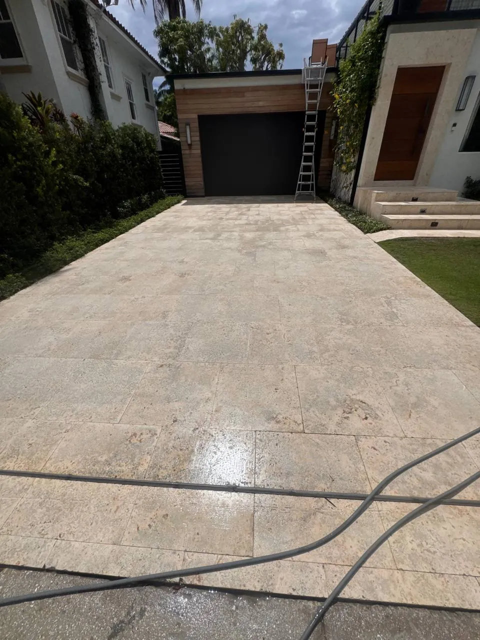 Stone driveway clean and seal in downtown West Palm Beach