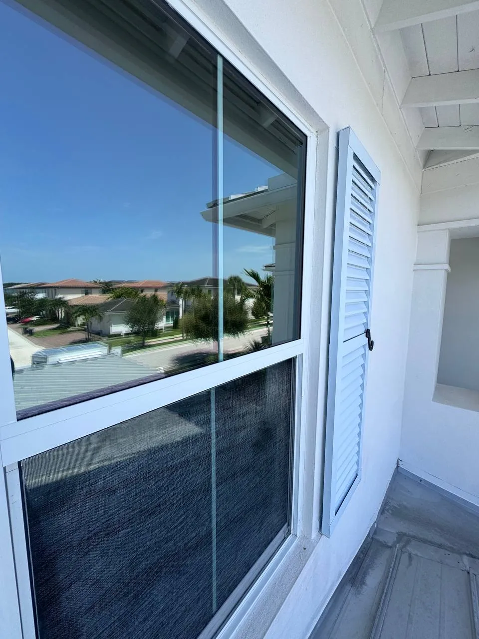Two-storey window cleaning in Ibis, West Palm Beach